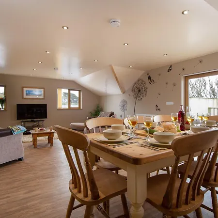 4 Bed In Newquay 56747